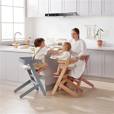 Scaun înalt pentru hrănire din lemn